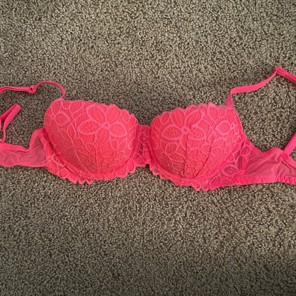 Victoria’s Secret/Pink Bras. Size 34D - Picture 3 of 13
